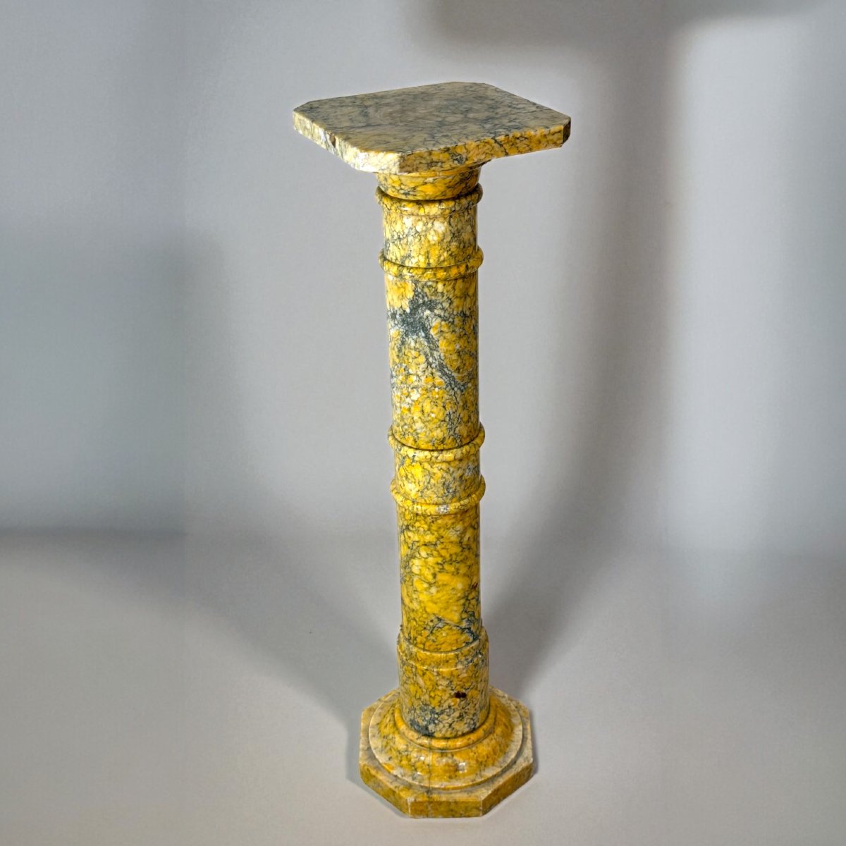 Capitello in Marmo Giallo Arabescato -photo-3