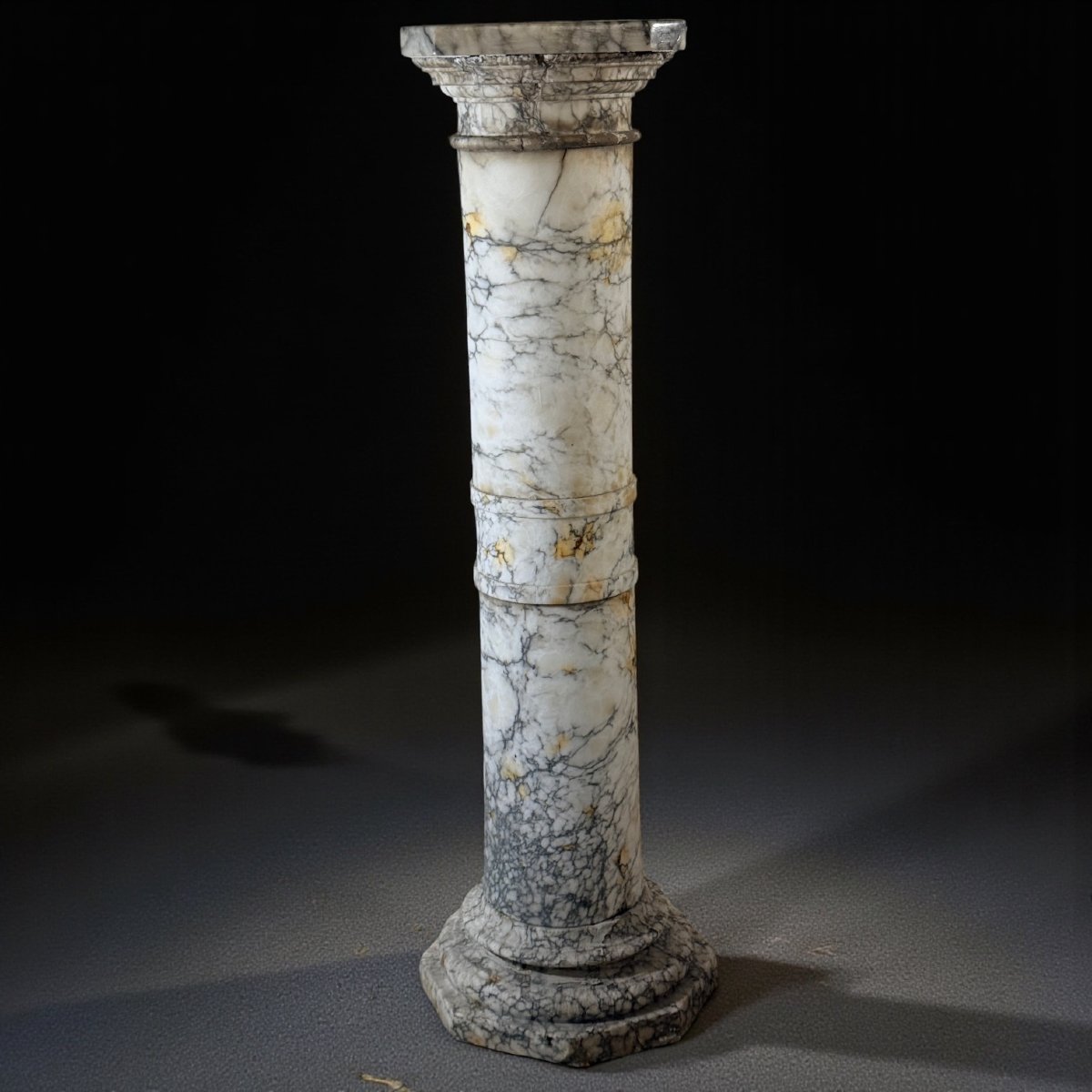 Capitello in Marmo Arabescato -photo-2