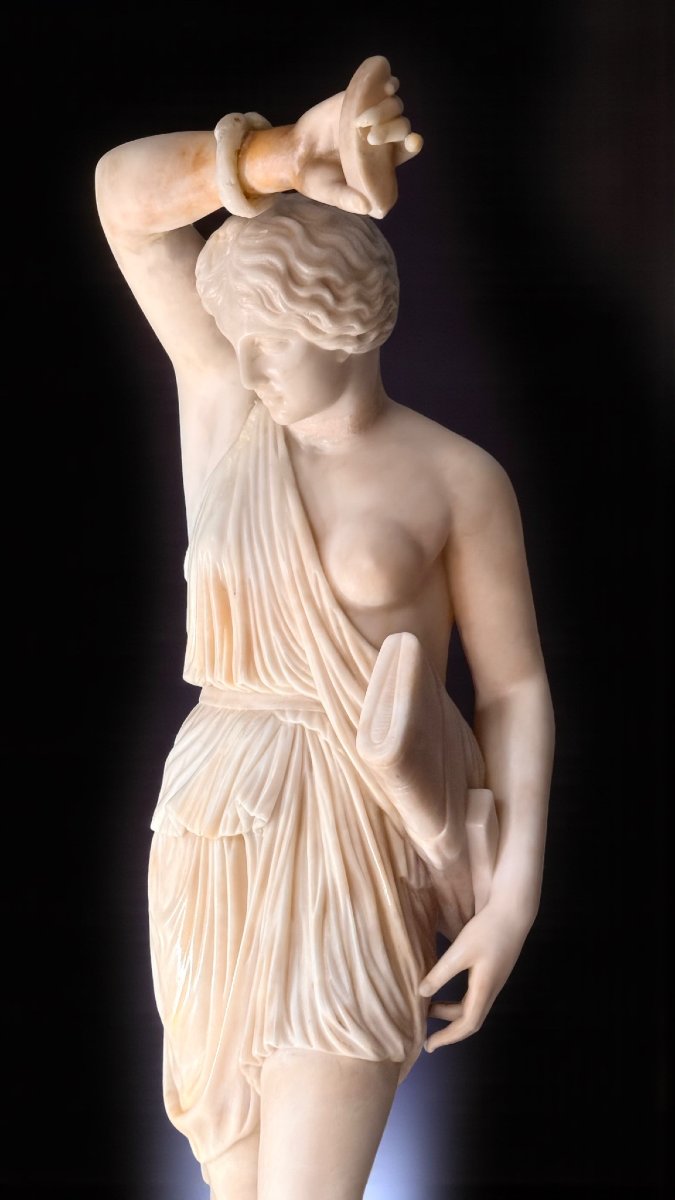 Statua raffigurante una Venere AFRODITE neoclassica, Marmo -photo-3