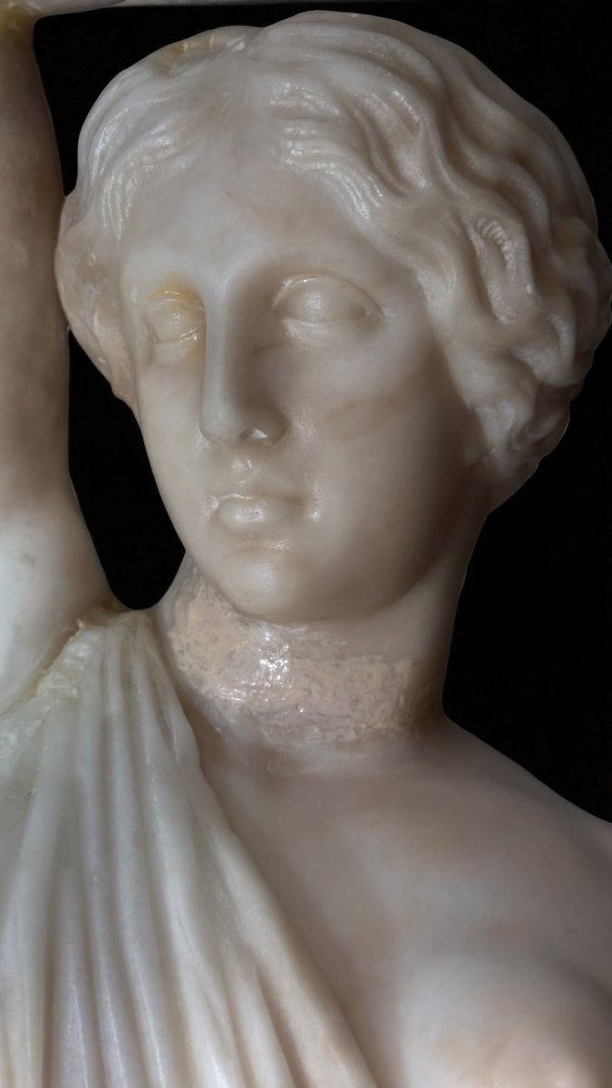 Statua raffigurante una Venere AFRODITE neoclassica, Marmo -photo-4