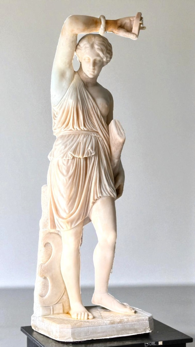 Statua raffigurante una Venere AFRODITE neoclassica, Marmo 
