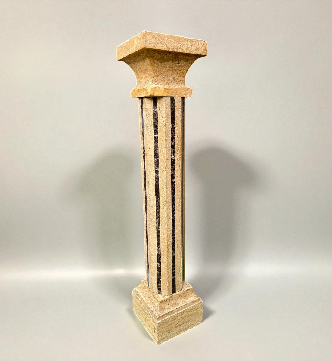 Colonna in Marmo Travertino e Marmo Nero -photo-2