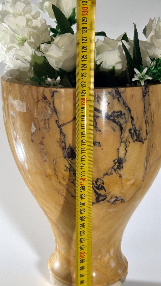 Colonna di Design in Marmo Calacatta Oro e Marmo Giallo Siena con venature Grigie e Nere -photo-3