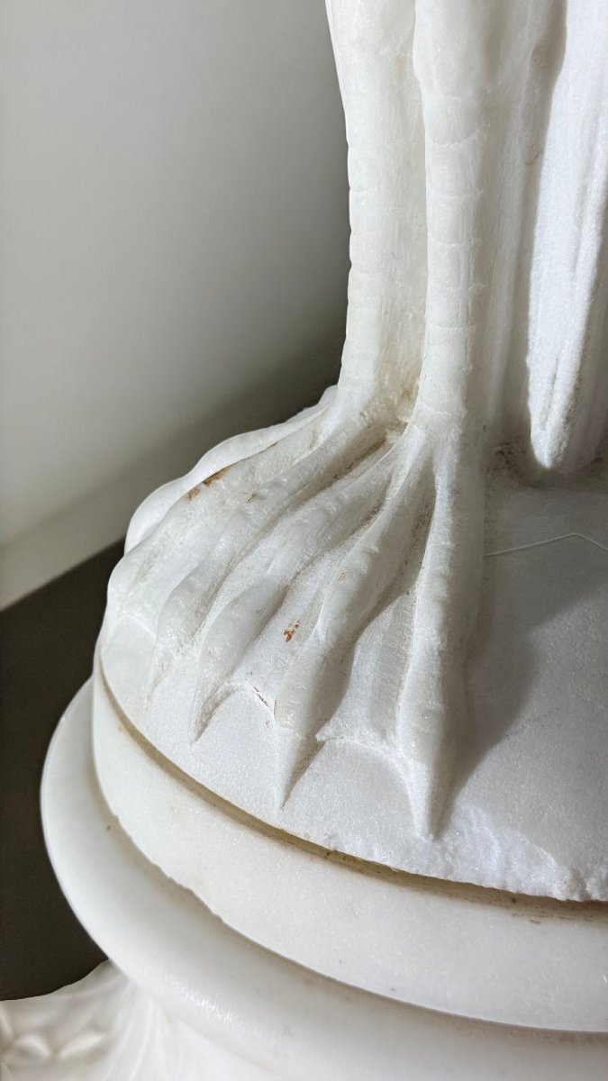 Tavolo ottagonale decorato con foglie e cigni, in Marmo Bianco Statuario di Carrara,  Parigi-photo-8