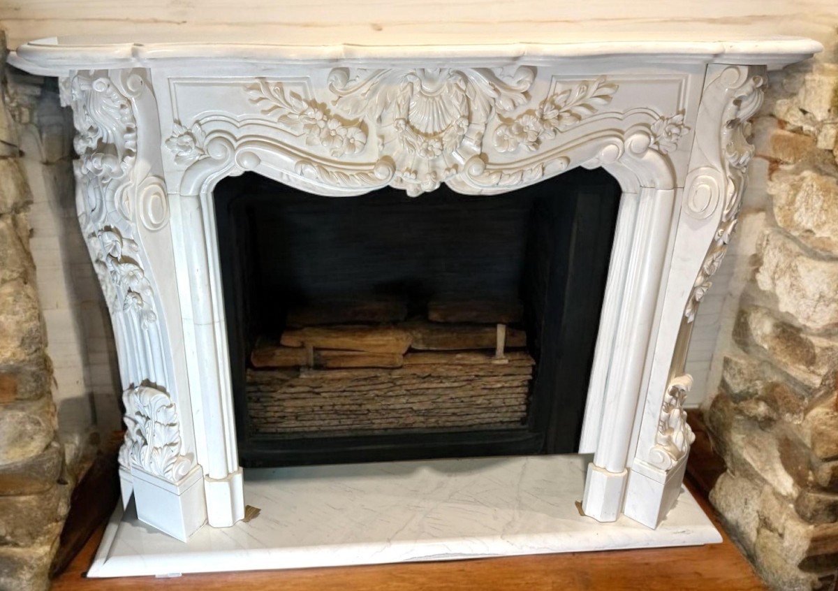 Cornice da Camino in Marmo Bianco statuario di Carrara 