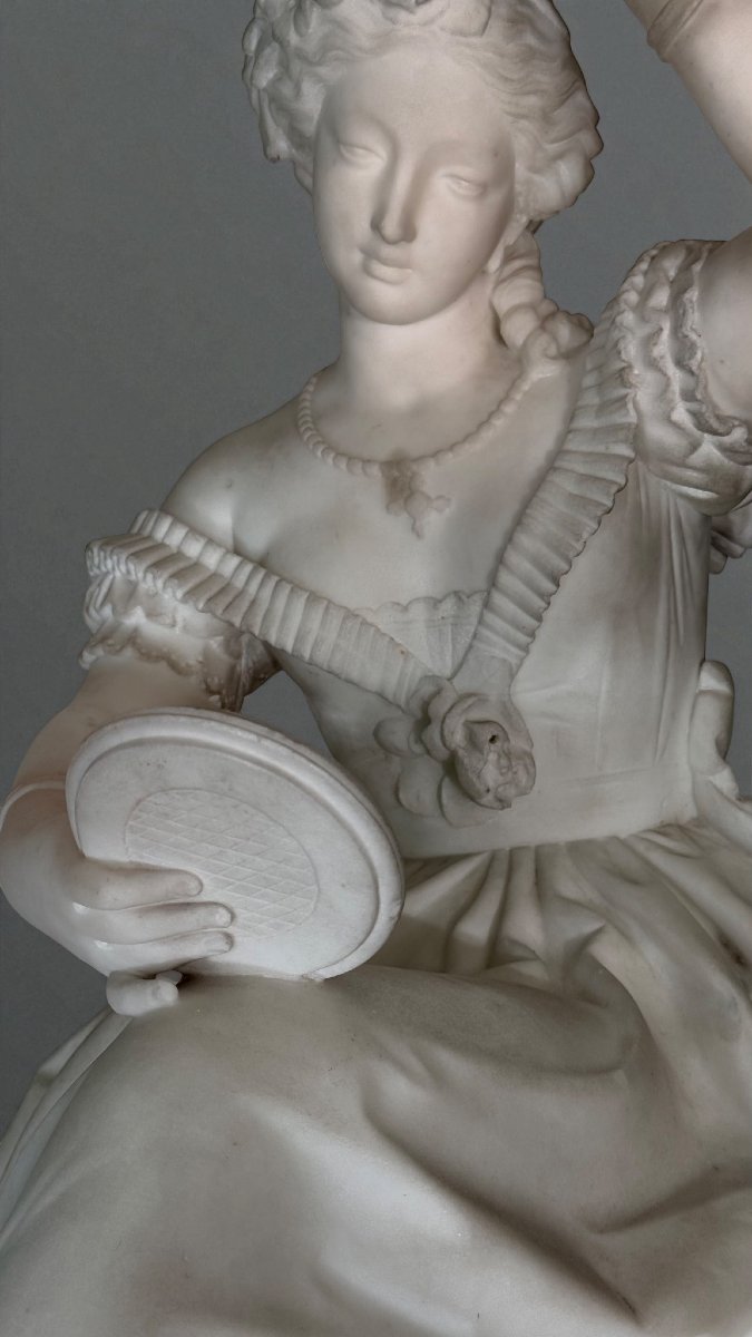  Dama in abito velato, seduta su una sedia con zampe di leone mentre si specchia, Marmo Carrara-photo-4