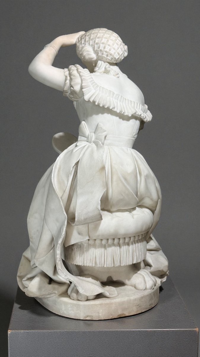  Dama in abito velato, seduta su una sedia con zampe di leone mentre si specchia, Marmo Carrara-photo-8