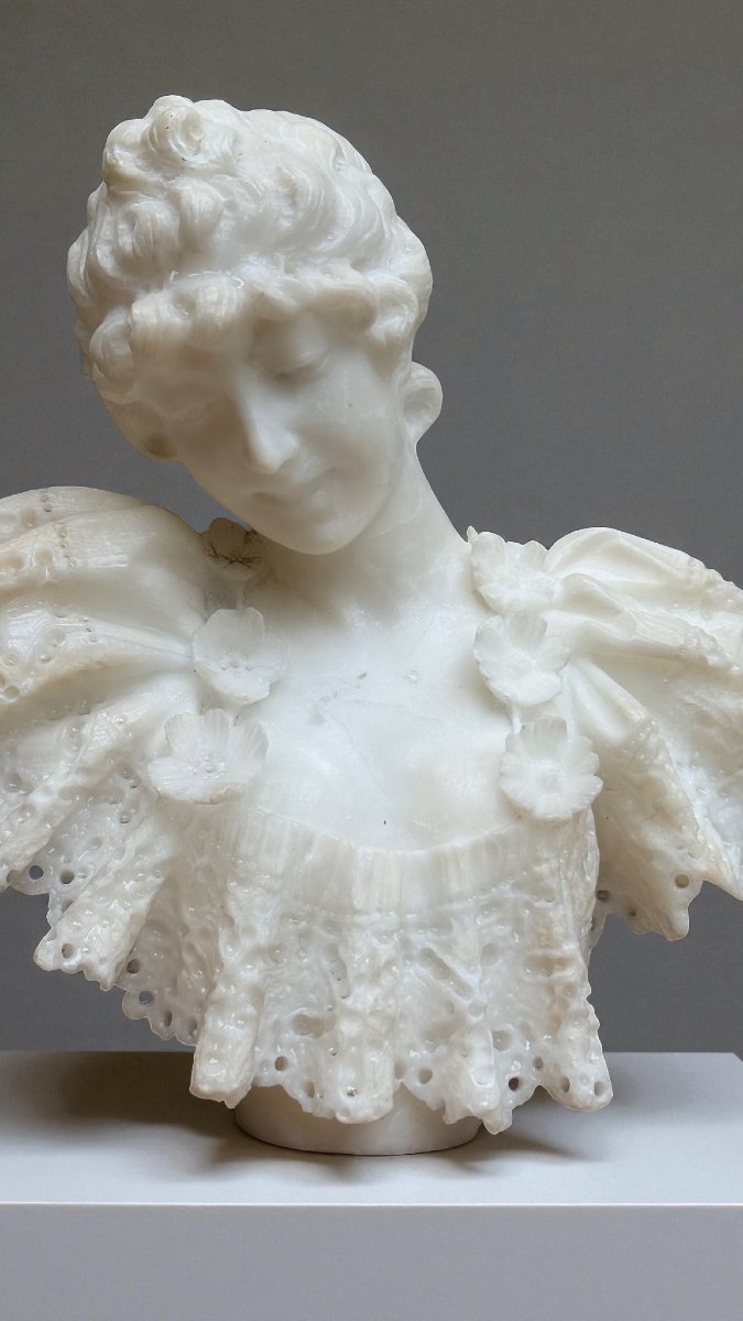 Busto raffigurante Dama con Fiori ed Abito di Pizzo , Affortunato GORI, Marmo Carrara -photo-8