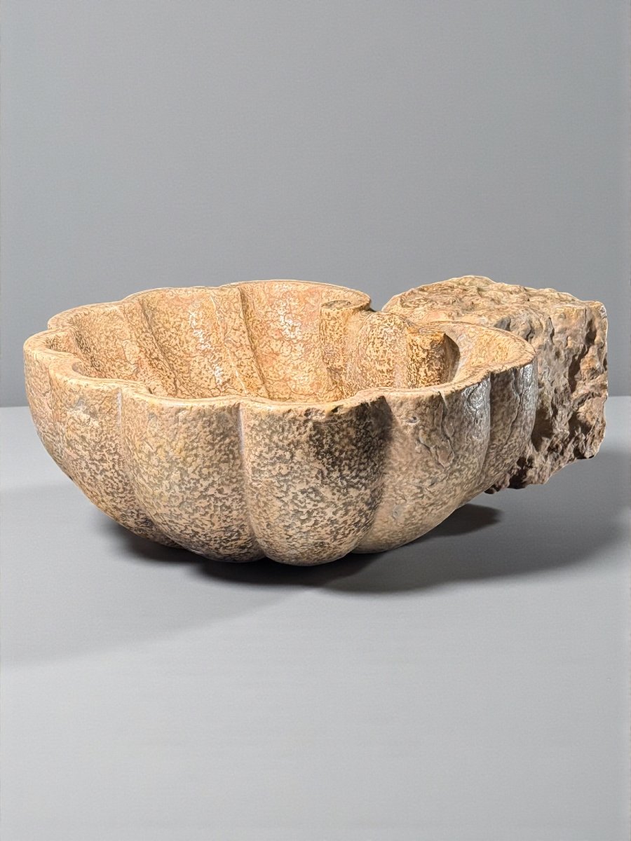 Vaso a Conchiglia/Antica Acquasantiera, Marmo Rosso Verona, scolpita a mano-photo-3