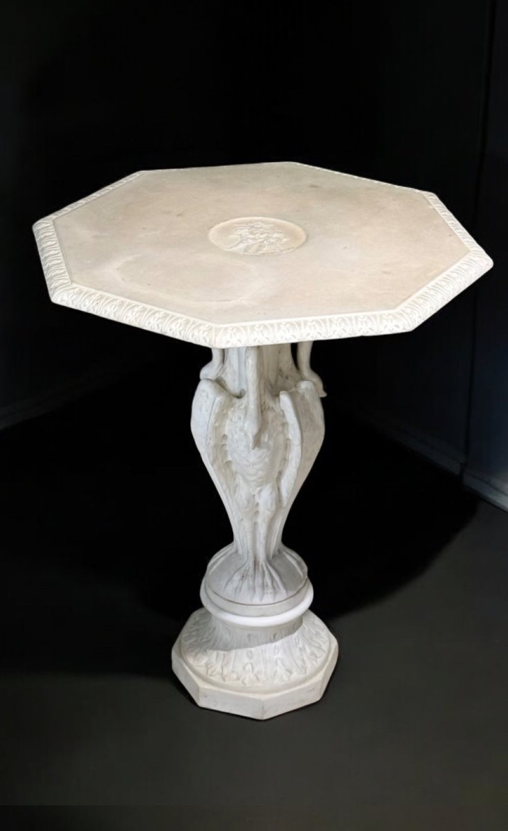 Tavolo con piedistallo ottagonale decorato con cigni in Marmo Carrara -photo-6