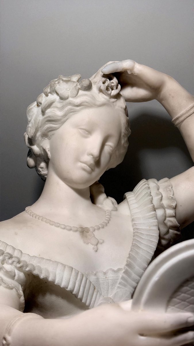 Statua raffigurante un'elegante dama in un sontuoso abito,  Marmo Bianco Statuario di Carrara -photo-2