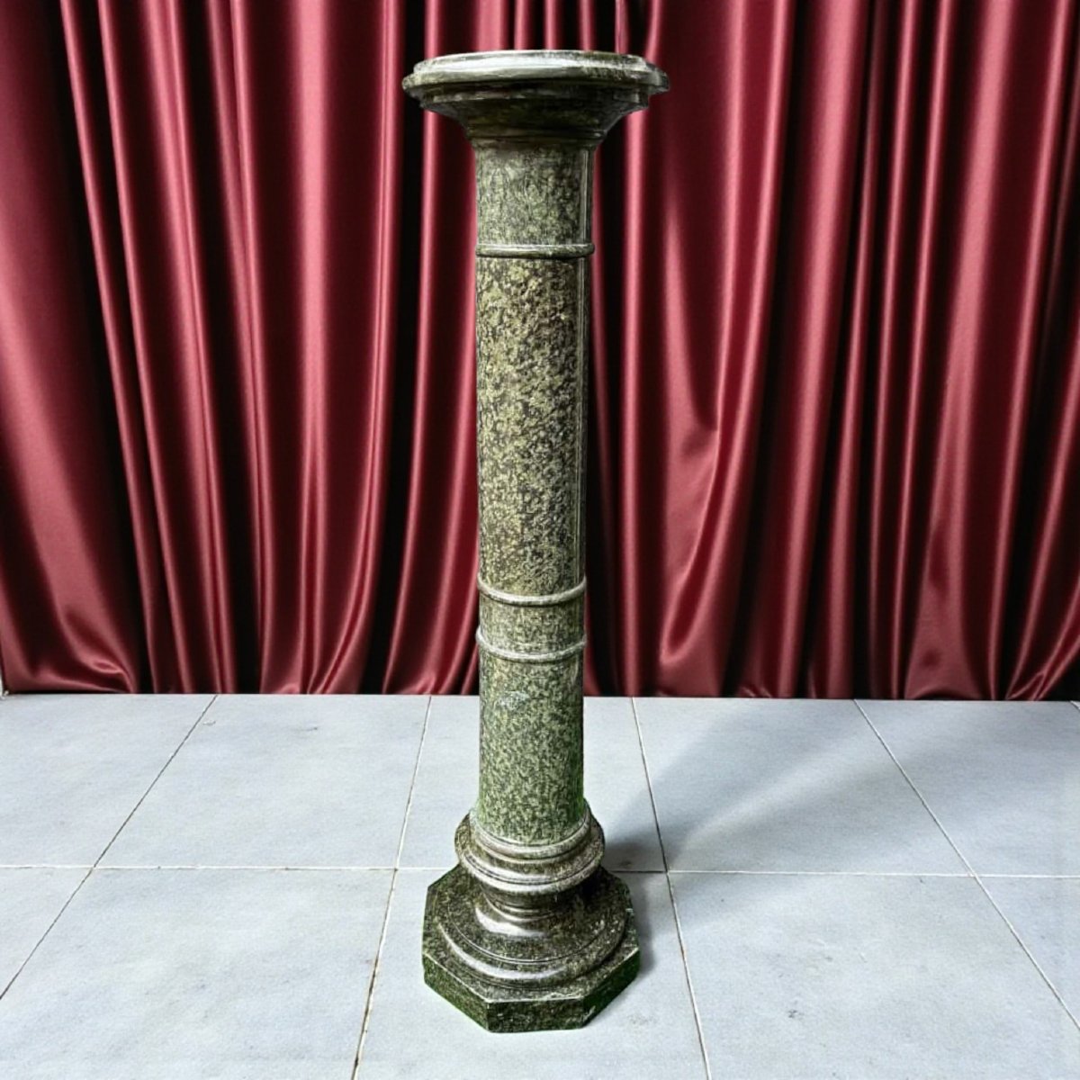 Colonna Marmo Verde Alpi-photo-1