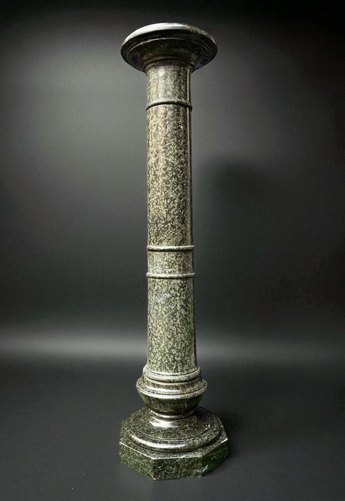 Colonna Marmo Verde Alpi