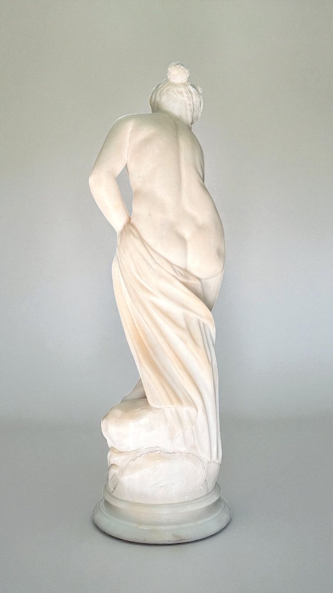 Statua Bagnante Nuda in Marmo Carrara -photo-1