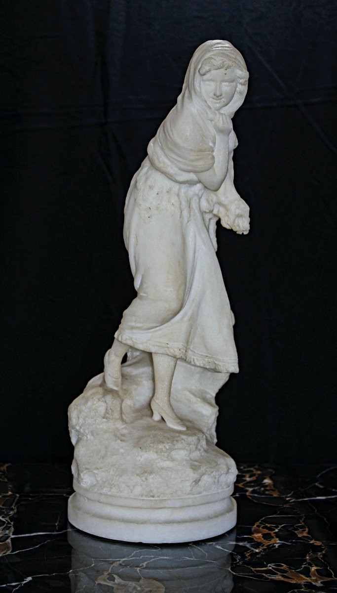 Statua giovane fanciulla sorridente in Marmo Carrara -photo-2