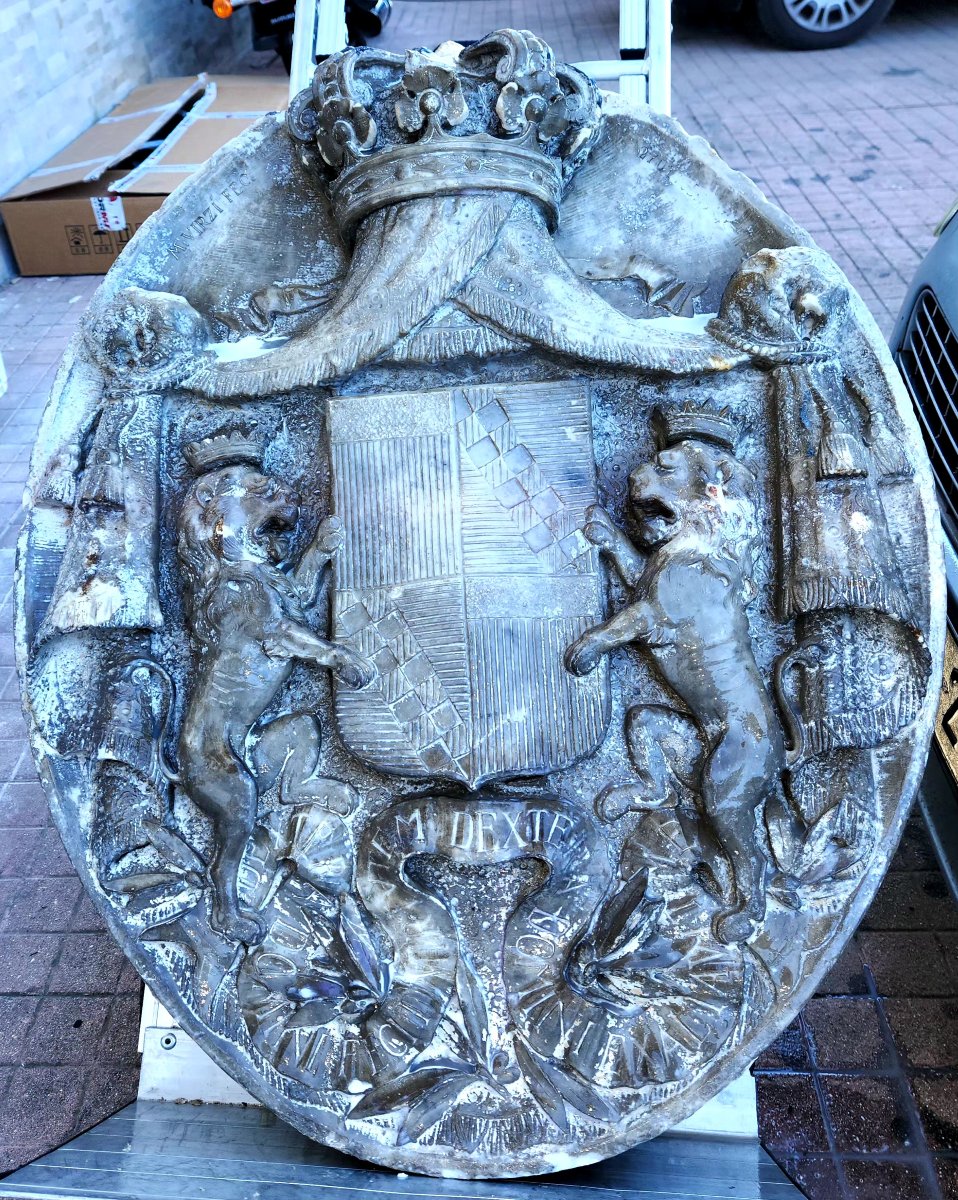 Stemma dei Principi di Vendimiglia in Marmo Carrara -photo-2