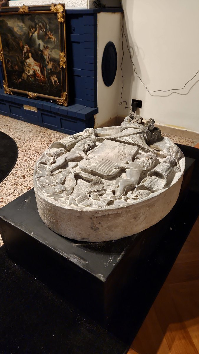 Stemma dei Principi di Vendimiglia in Marmo Carrara -photo-5