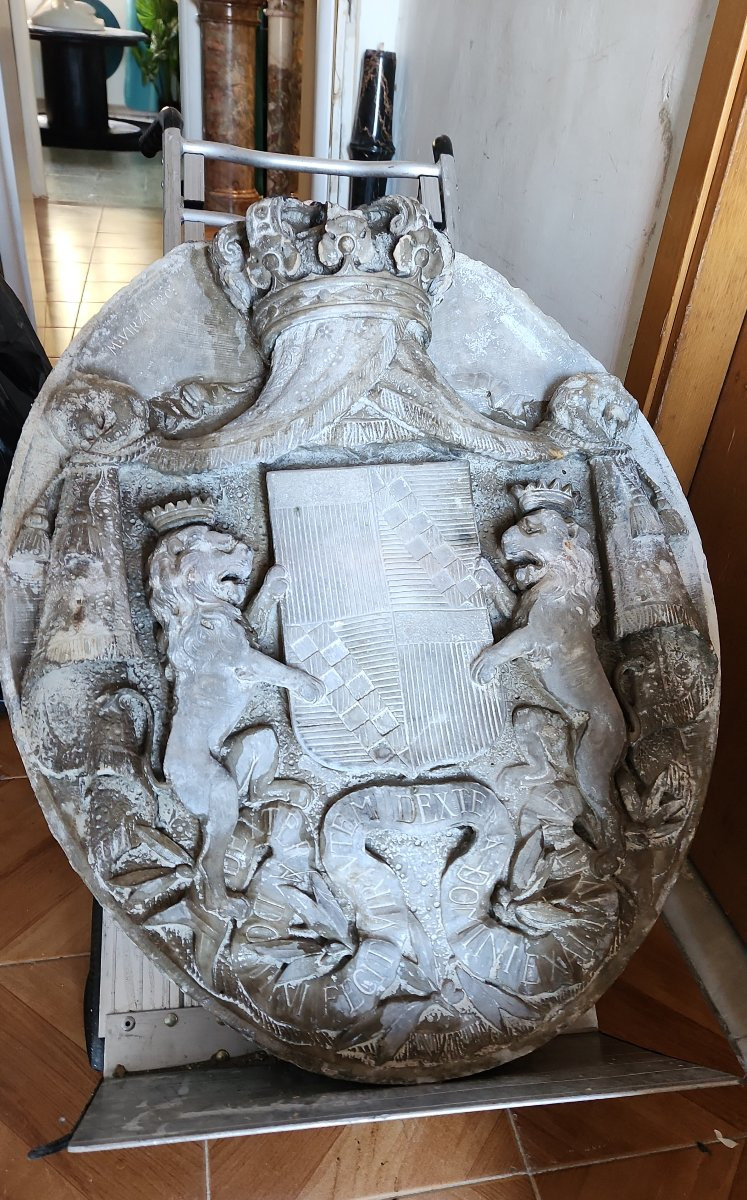 Stemma dei Principi di Vendimiglia in Marmo Carrara -photo-8