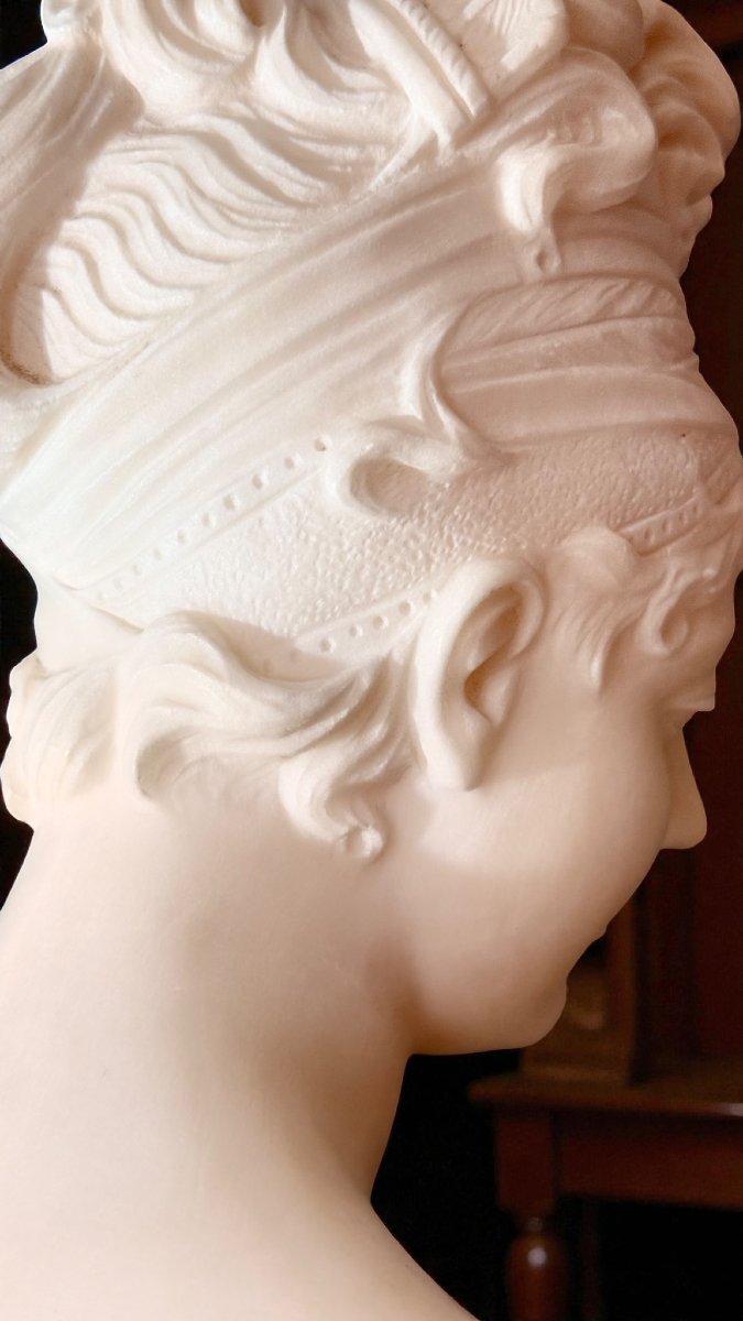 Busto raffigurante Madame Récamier in Marmo Bianco Statuario di Carrara -photo-2