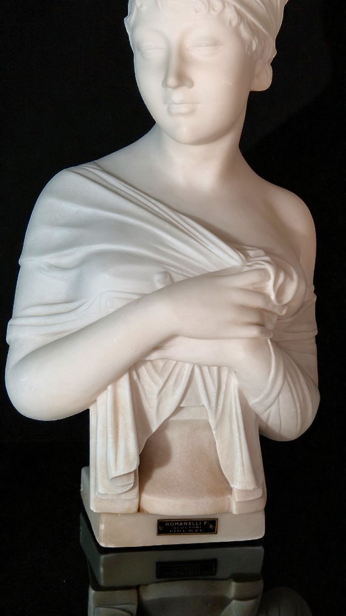 Busto raffigurante Madame Récamier in Marmo Bianco Statuario di Carrara -photo-3