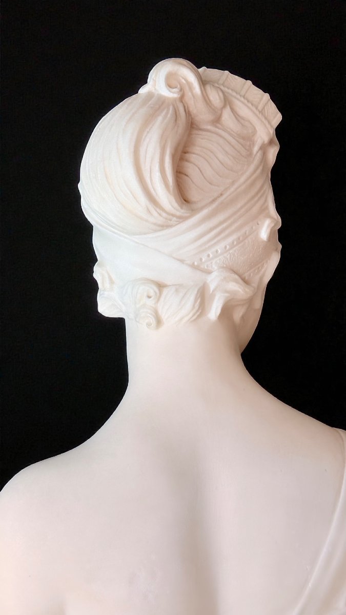 Busto raffigurante Madame Récamier in Marmo Bianco Statuario di Carrara -photo-6