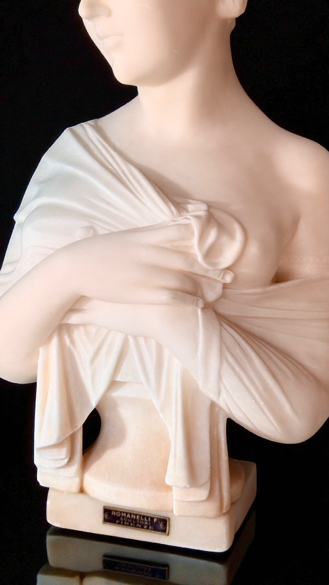 Busto raffigurante Madame Récamier in Marmo Bianco Statuario di Carrara -photo-8