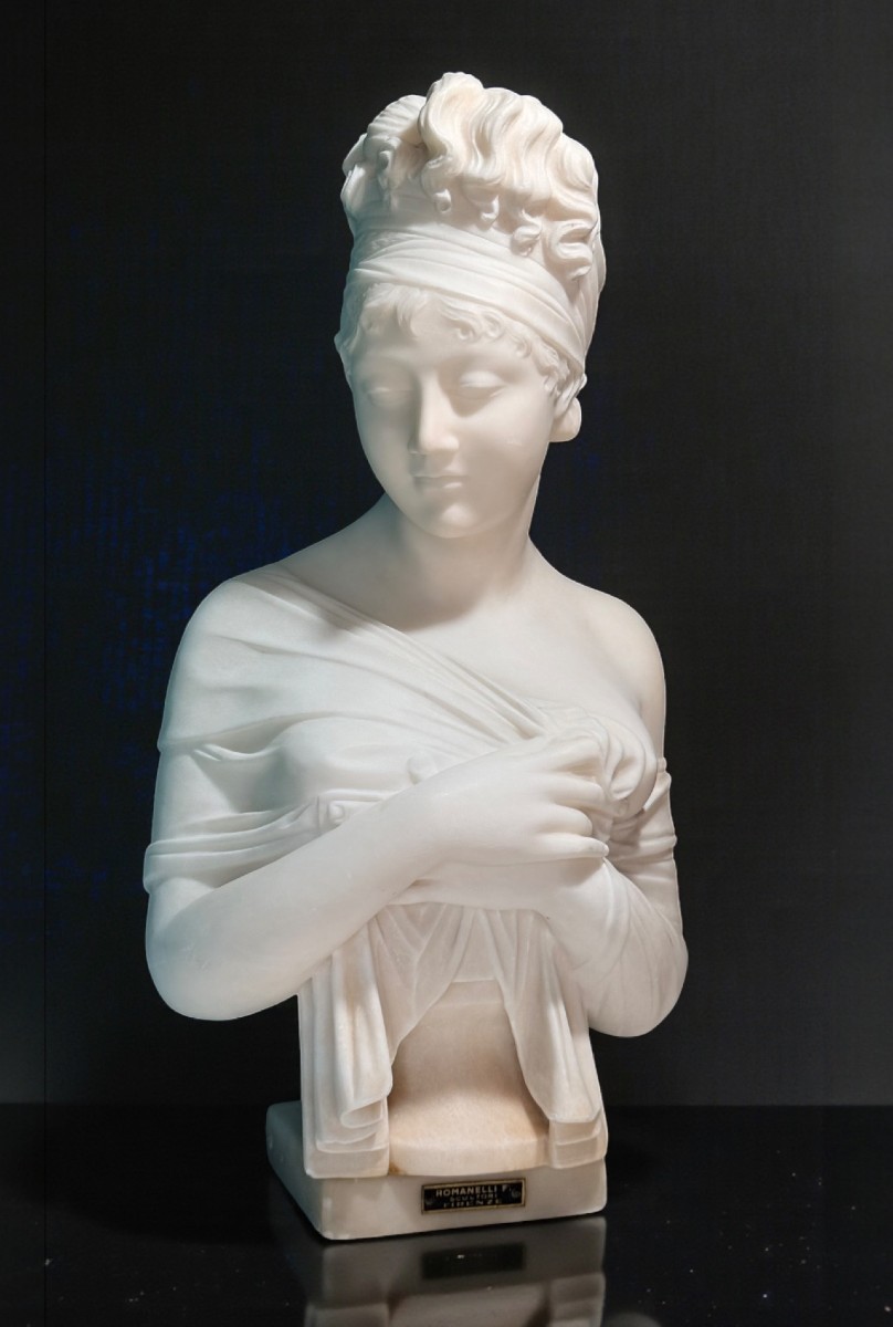 Busto raffigurante Madame Récamier in Marmo Bianco Statuario di Carrara 
