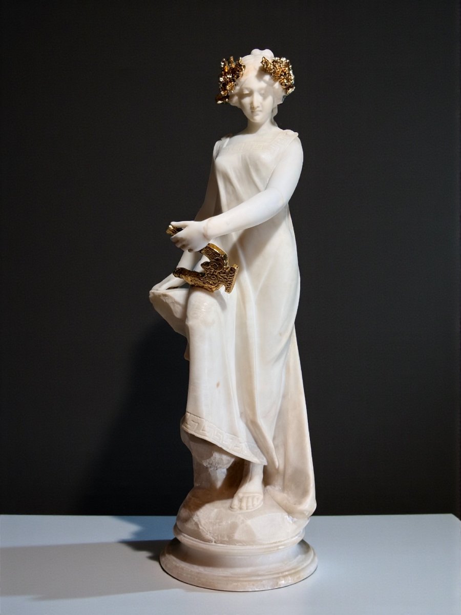 Statua raffigurante Dama che suona la Lira in Marmo -photo-3