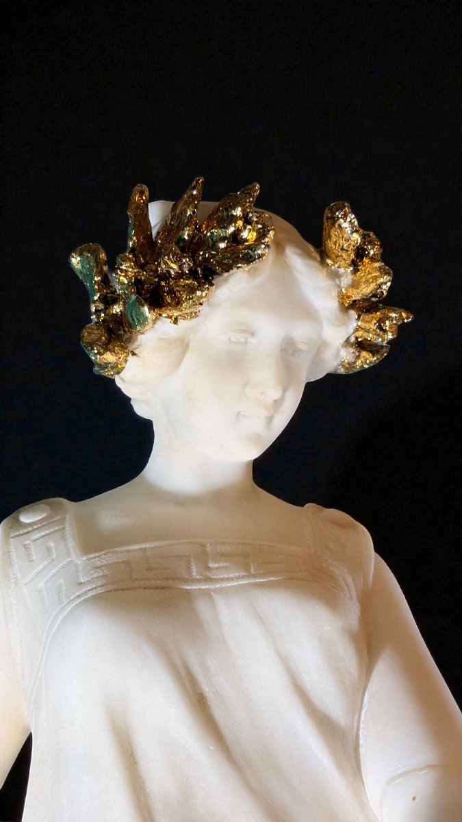 Statua raffigurante Dama che suona la Lira in Marmo -photo-4