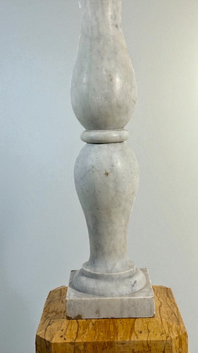 Colonna/capitello architettonico in marmo bianco statuario di Carrara-photo-4