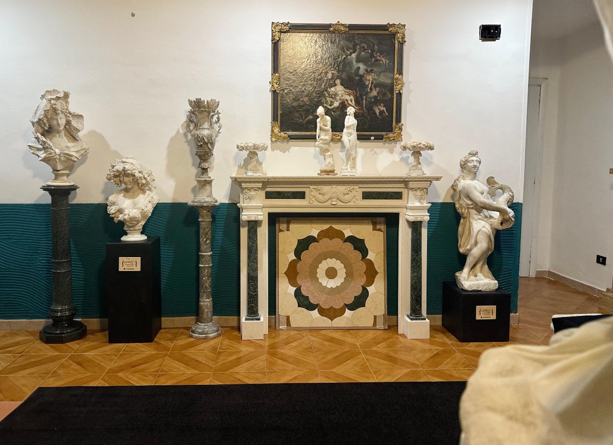 CORNICE PER CAMINO IN MARMO BIANCO DI CARRARA-photo-8