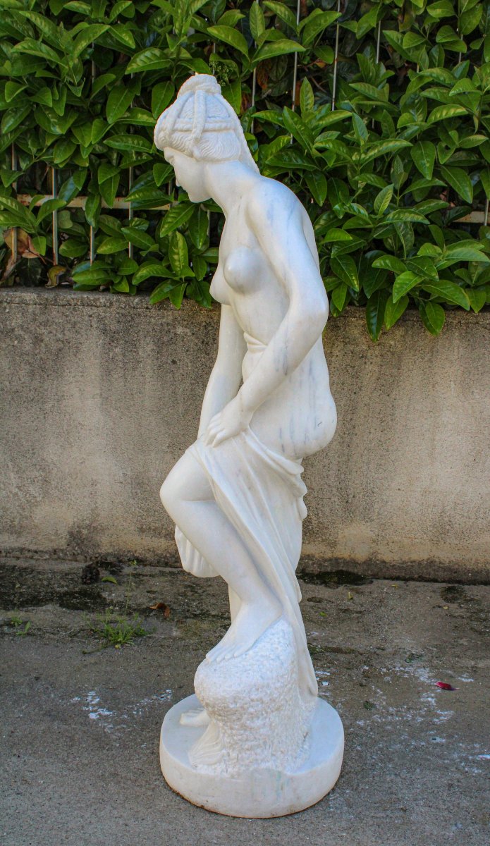 Statua Bagnante Nuda in Marmo Bianco -photo-1