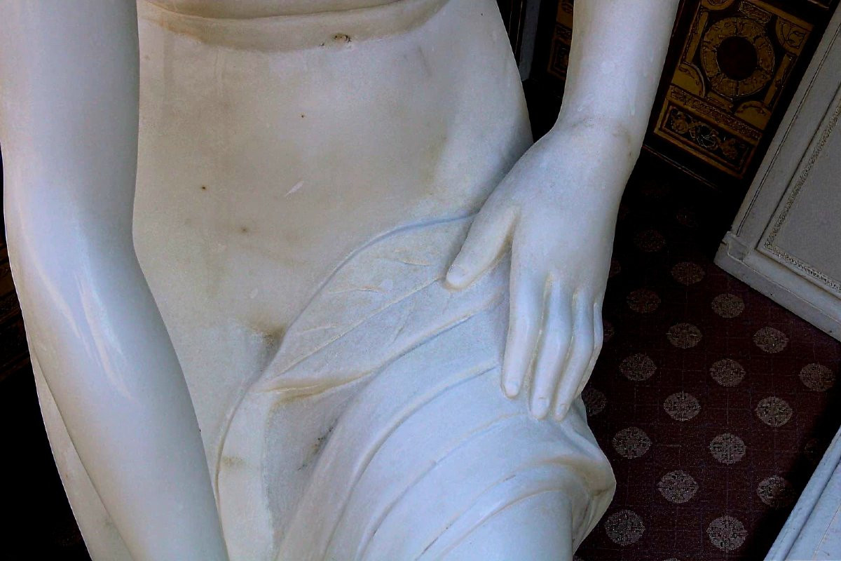 Statua Bagnante Nuda in Marmo Bianco -photo-2