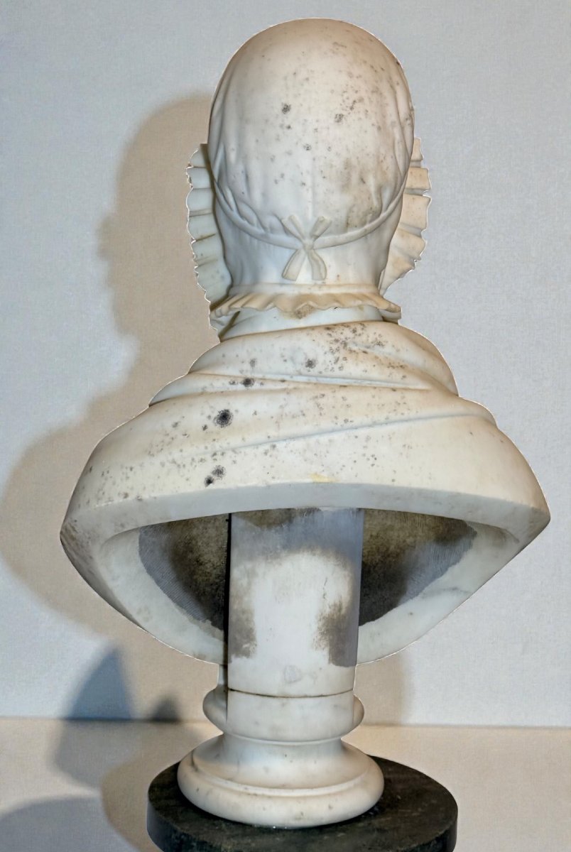 Busto Nobildonna in Marmo Bianco Statuario di Carrara -photo-3