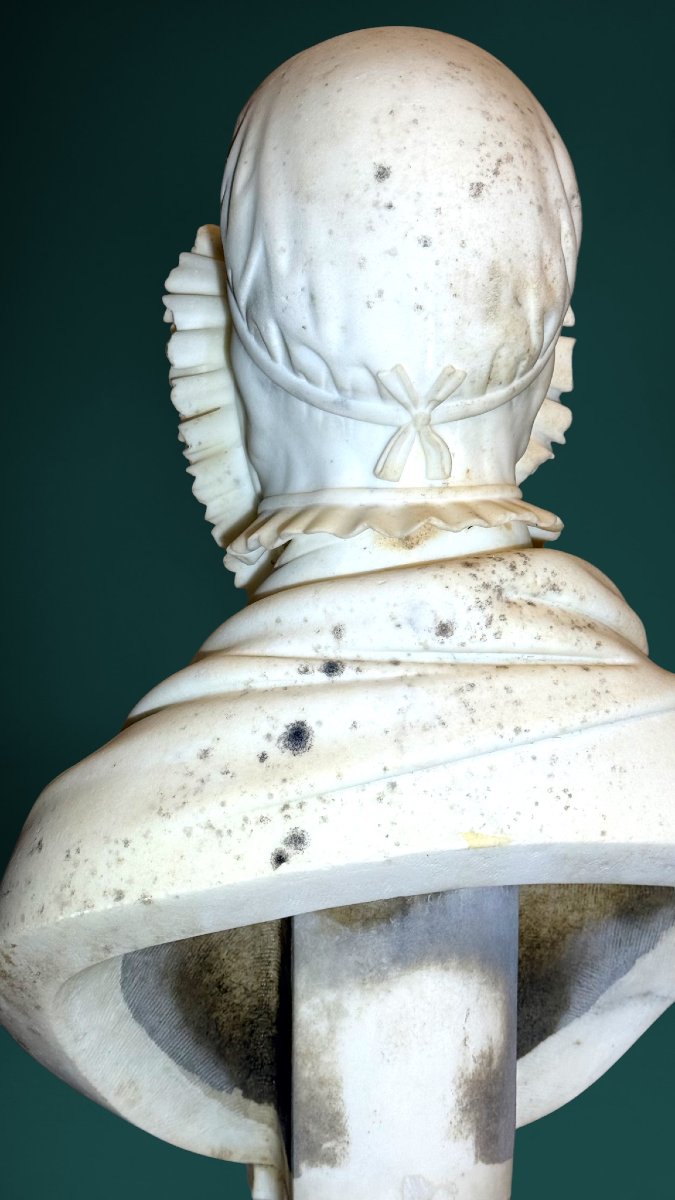 Busto Nobildonna in Marmo Bianco Statuario di Carrara -photo-1