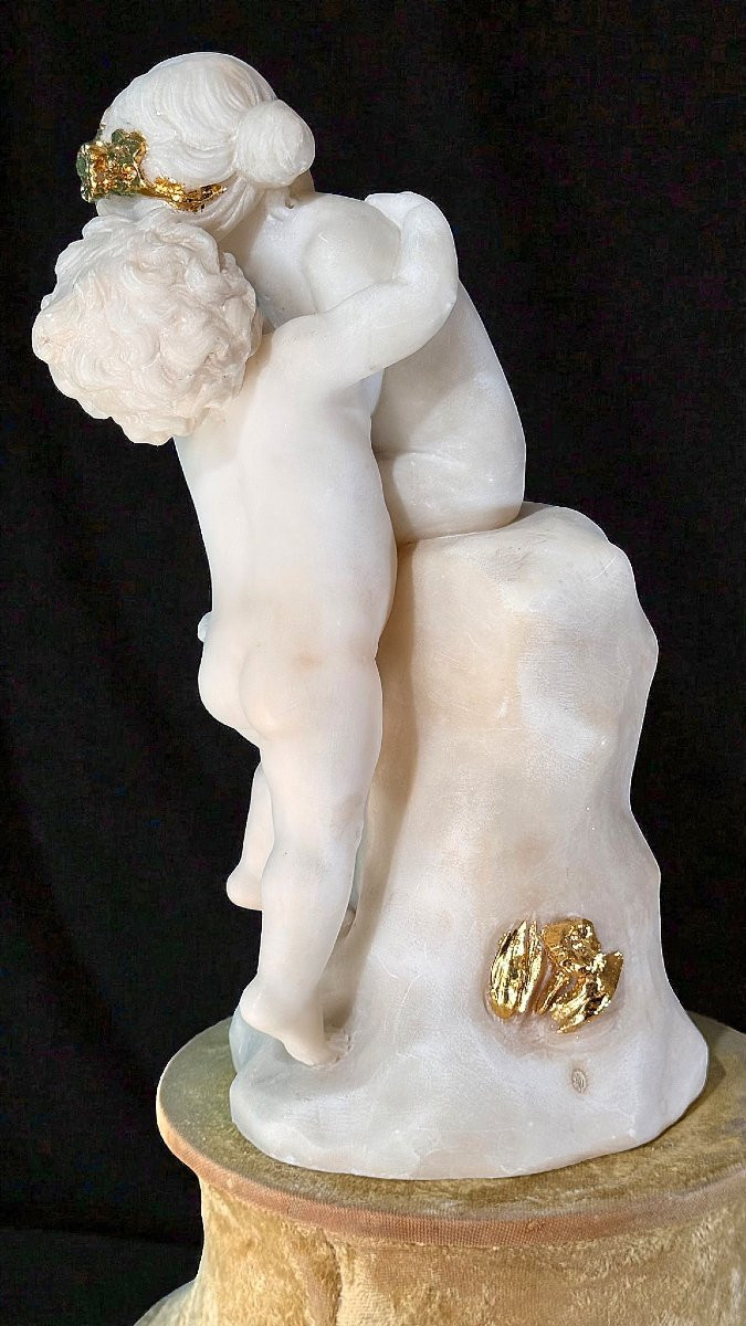 Coppia di Putti Allegorici che giocano in Marmo ed Oro-photo-3