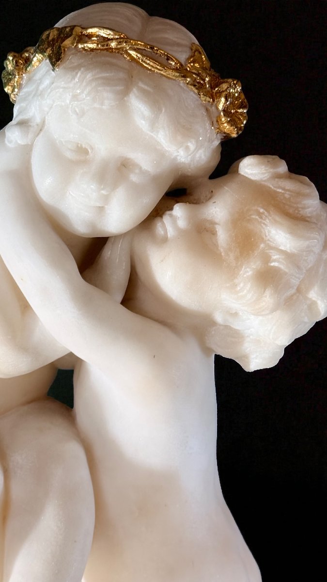 Coppia di Putti Allegorici che giocano in Marmo ed Oro-photo-6