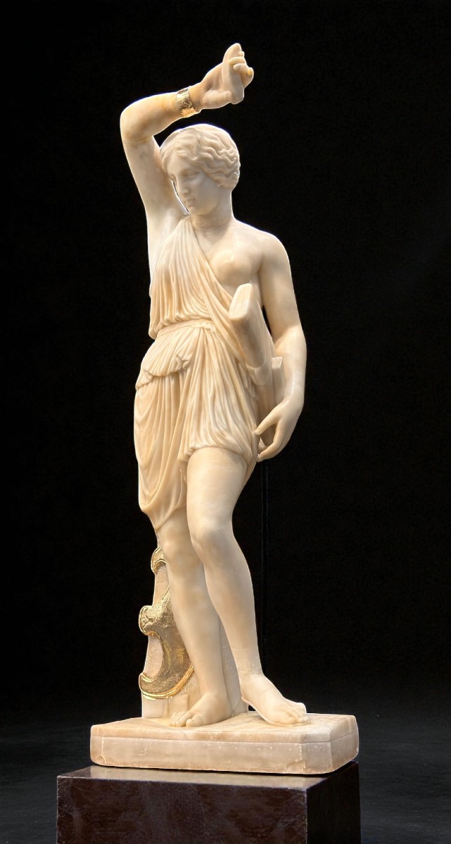 Statua Afrodite Guerriera con dettagli in foglia oro 24 carati, Marmo, Frilli scultore 