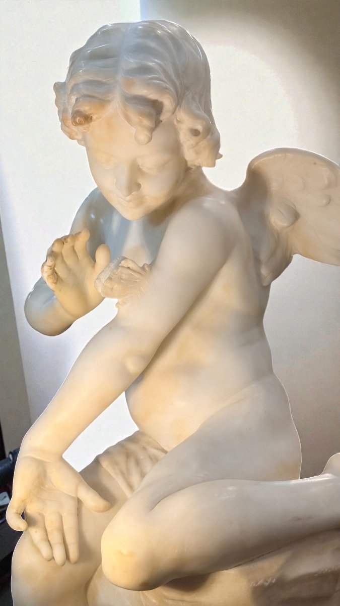 Statua giovane putto che gioca con una Farfalla in Marmo -photo-3