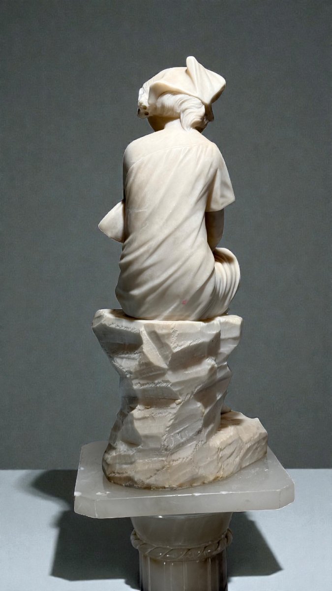 Statua giovane fanciulla sorridente -photo-5