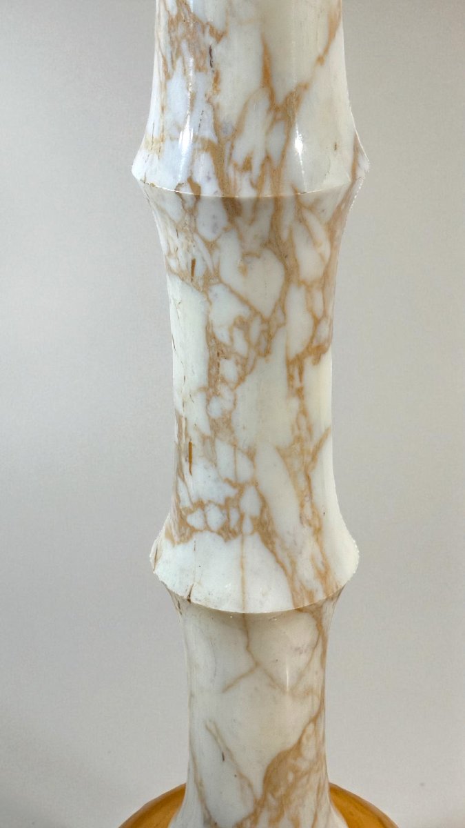 Colonna di Design in Marmo Calacatta Oro e Marmo Giallo Siena con venature Grigie e Nere-photo-2