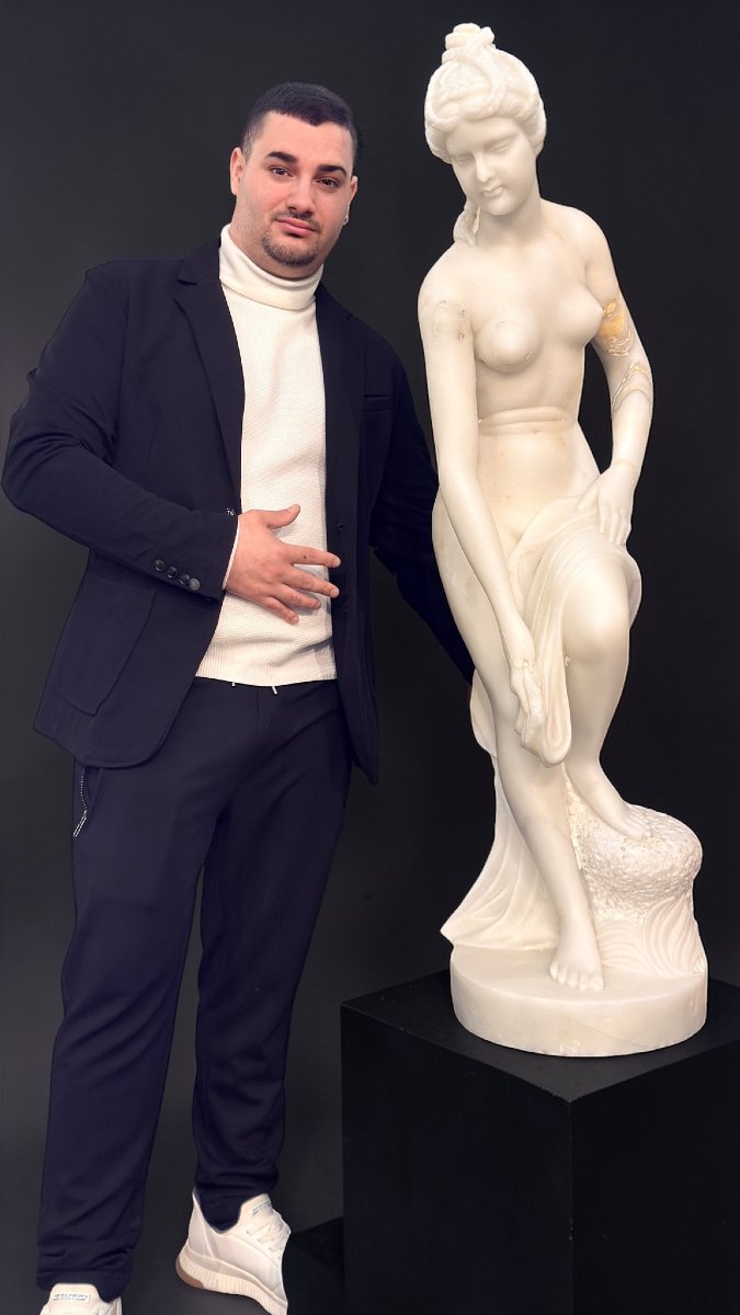 Statua raffigurante una Bagnante nuda, Marmo -photo-4