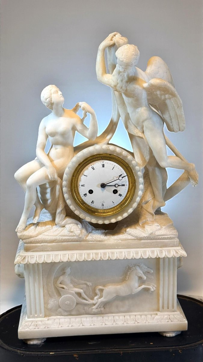 Orologio neoclassico decorato con sculture mitologiche in marmo-photo-2