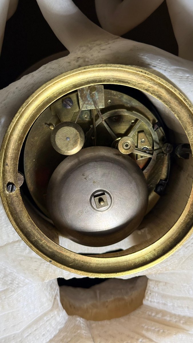 Orologio neoclassico decorato con sculture mitologiche in marmo-photo-6