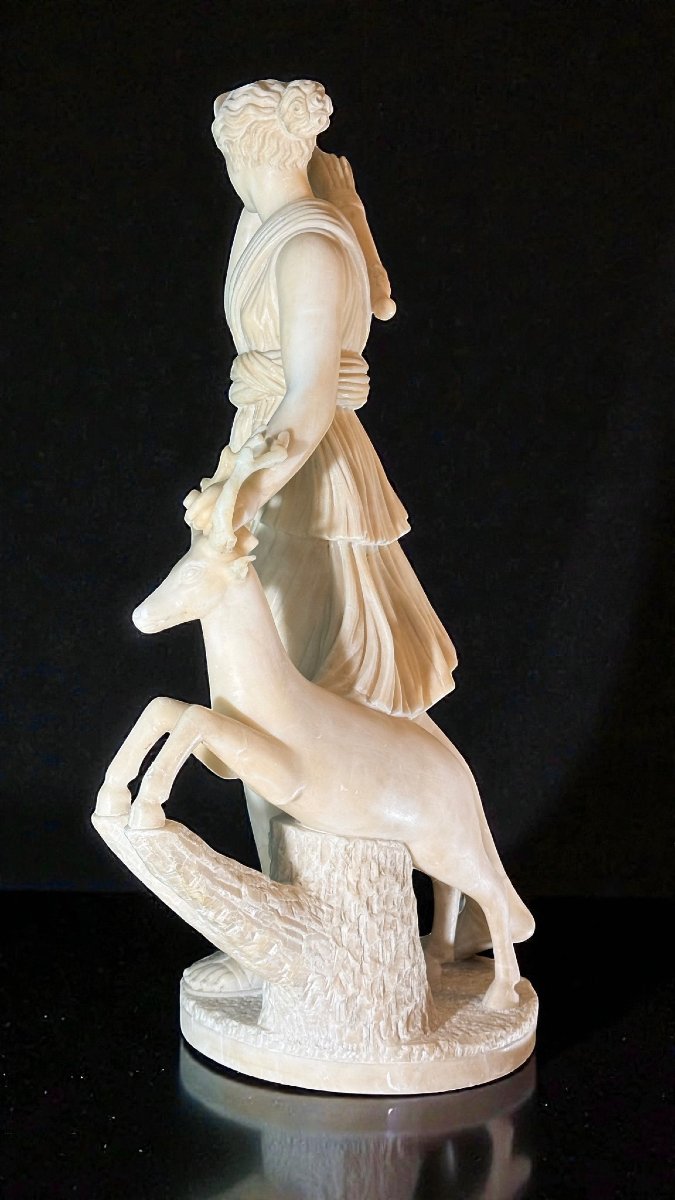 Statua raffigurante Diana, dea della Caccia -photo-4