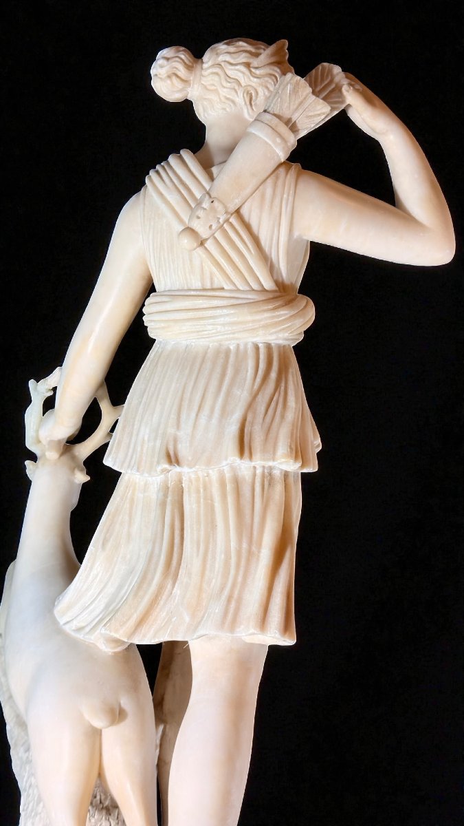 Statua raffigurante Diana, dea della Caccia -photo-5