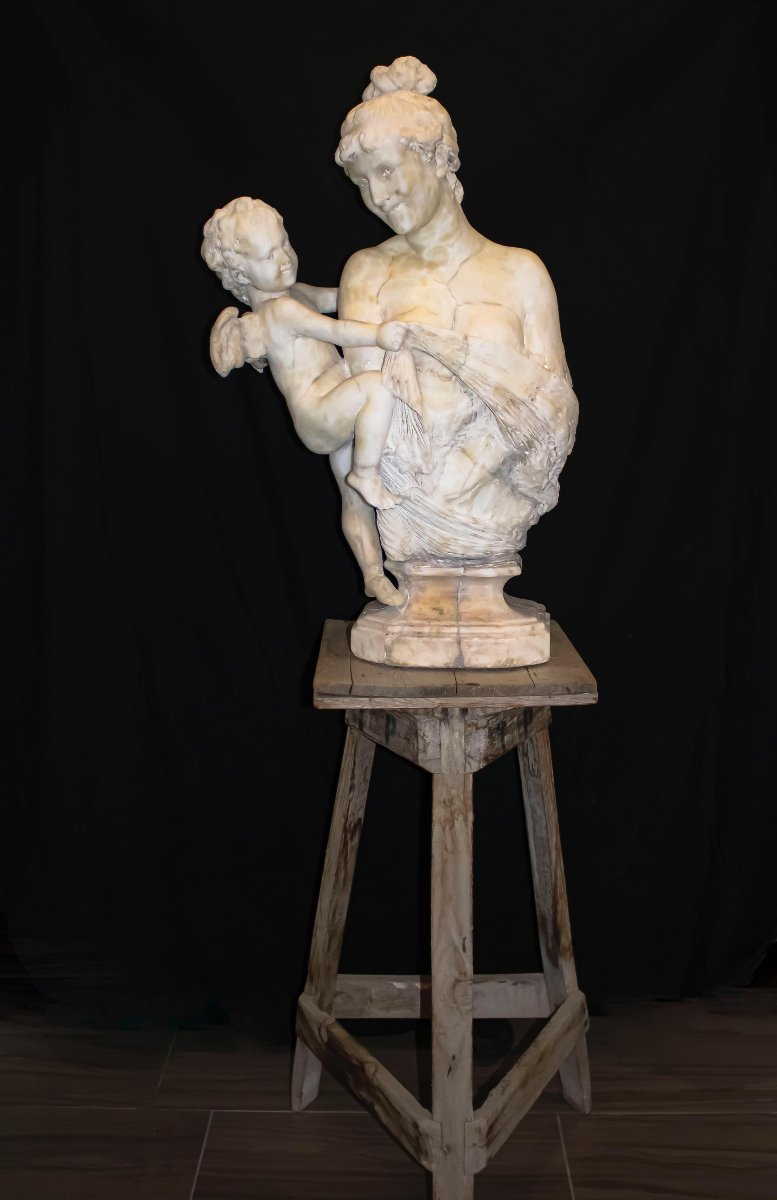 Statua fanciulla con Eros in Marmo Bianco Statuario di Carrara -photo-4