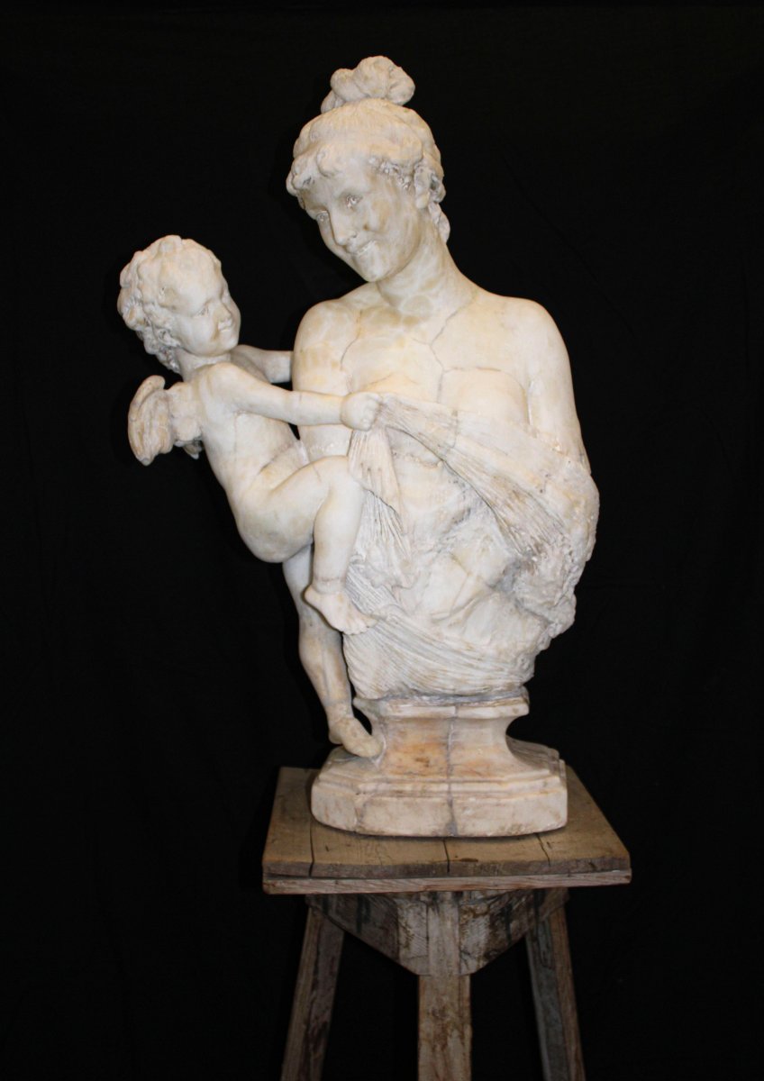 Statua fanciulla con Eros in Marmo Bianco Statuario di Carrara -photo-3