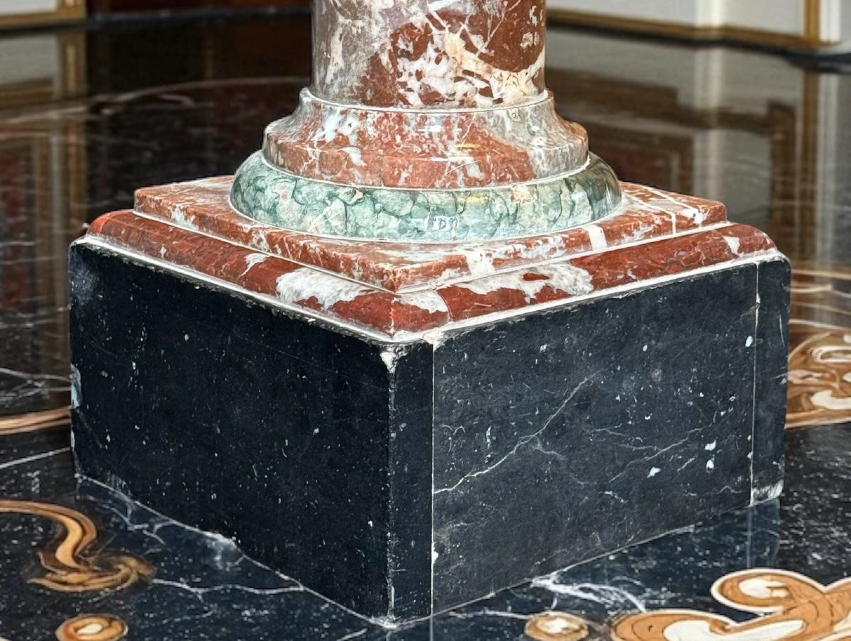 Colonna in Marmo Rosso di Verona -photo-1