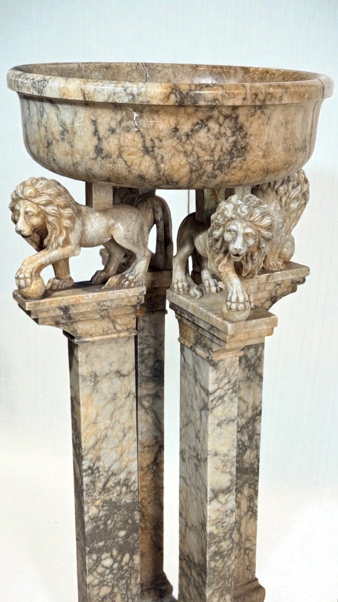 Acquasantiera monumentale sorretta da 4 leoni scolpiti a mano, MARMO ARABESCATO-photo-2